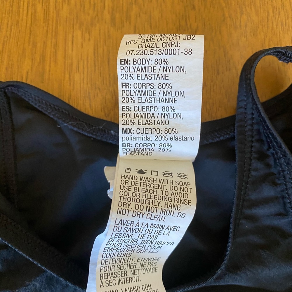 Black Roxy Crop Top Rash Guard - Picture 5 of 6